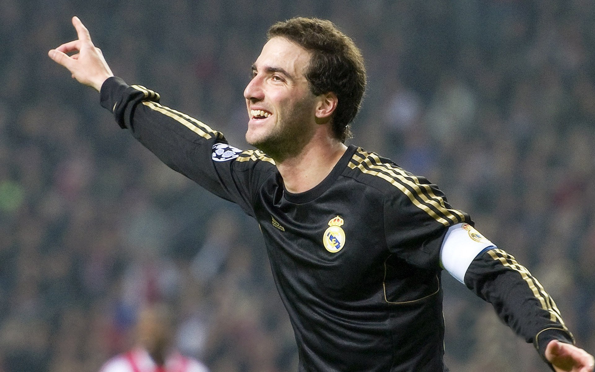 纳达尔强势回归红土赛场 法网前景引热议